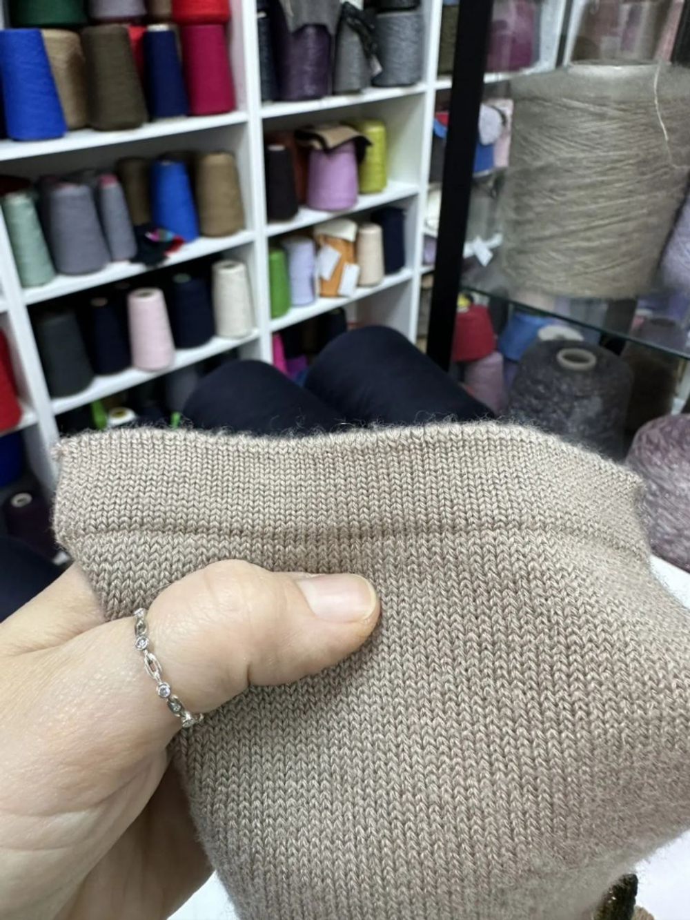 SUPERFLEX - Loro Piana; 95% кашемир, 5% PBT; 2600м/100гр (2/52); col. Un Bleu Navy, цвет: тосканская ночь; S723