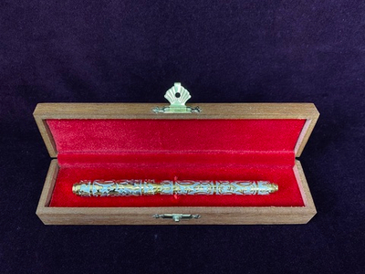 Ручка с колпачком, золото