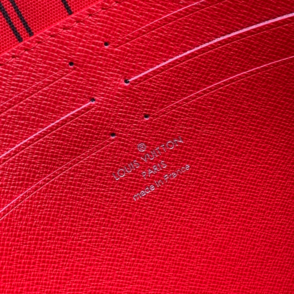 Louis Vuitton Pochette Voyage MM