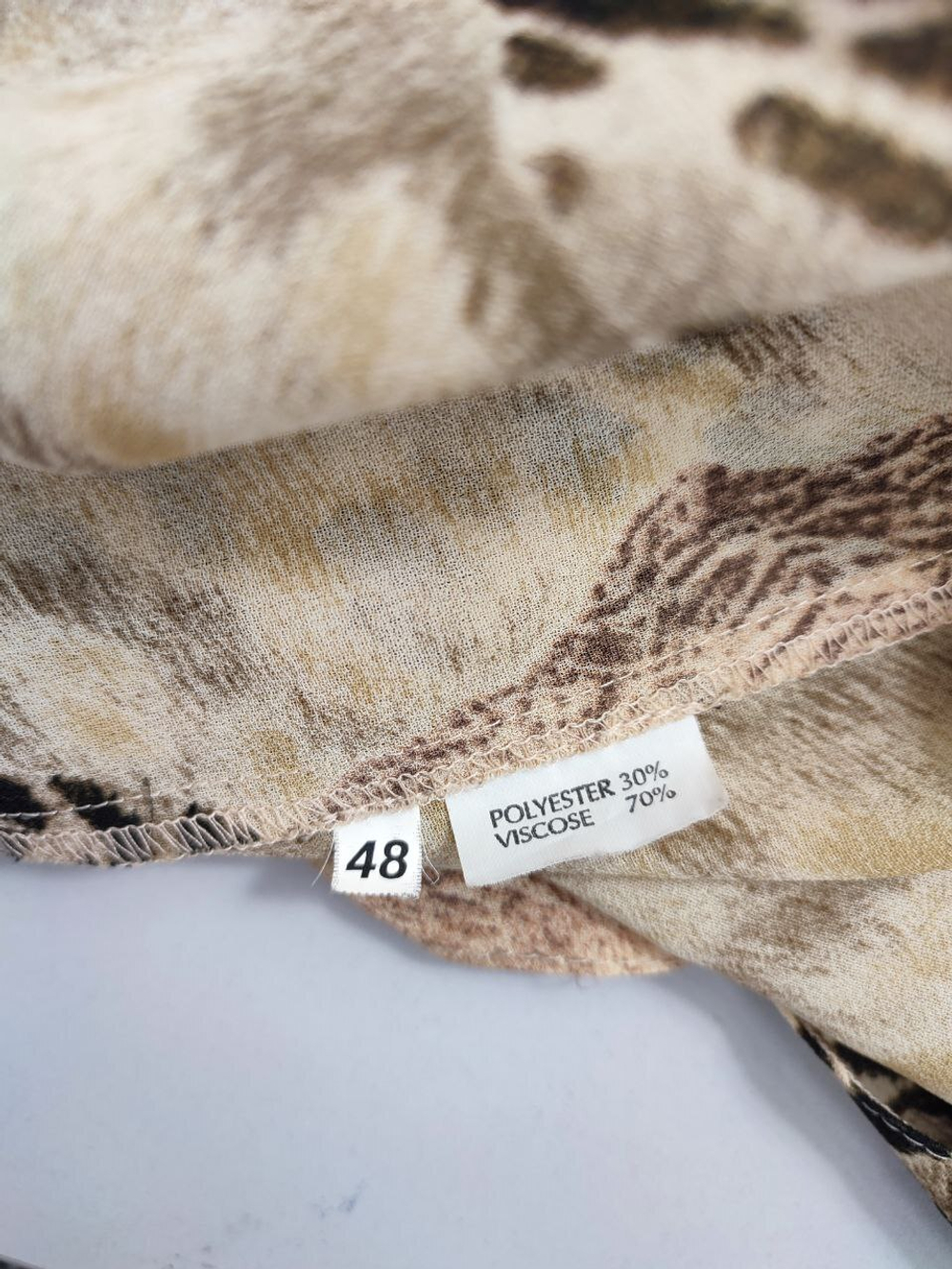 Топ с анималистичным принтом 48 размер