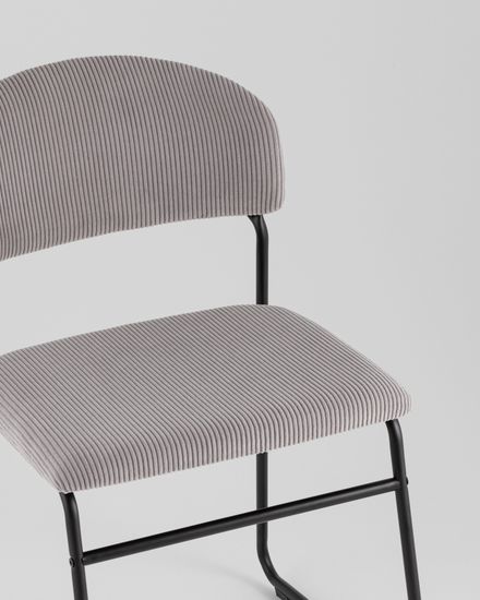 Стул обеденный Loftys серая ткань, черные ножки