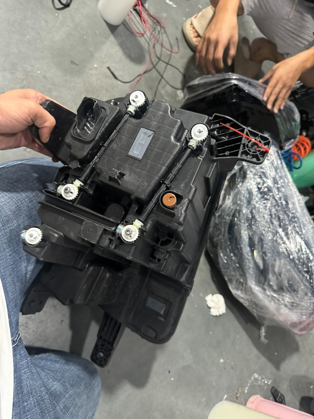 Фара передняя в сборе на XPeng G6/P7/G3 (оригинал)
