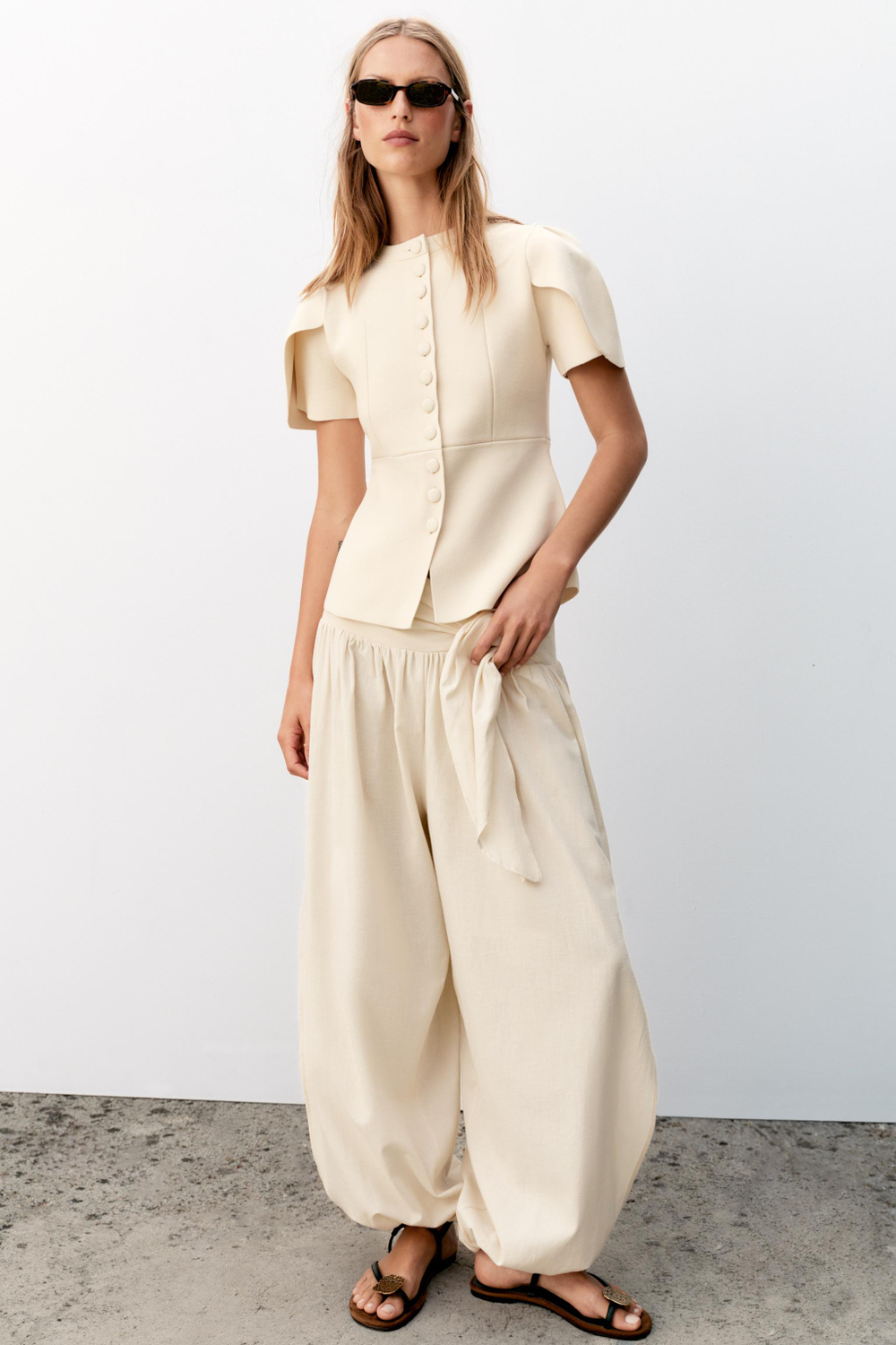 ZARA КАРДИГАН С ОБЪЕМНЫМИ РУКАВАМИ И РАЗРЕЗАМИ, ЭКРЮ
