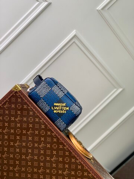 Louis Vuitton Locker Dopp Kit