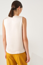 22803 Блузка женская (молочный)