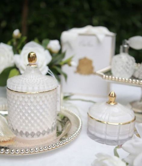 Цветочный чай с жасмином, большая белая свеча Арт-деко с кисточкой, Cote Noire