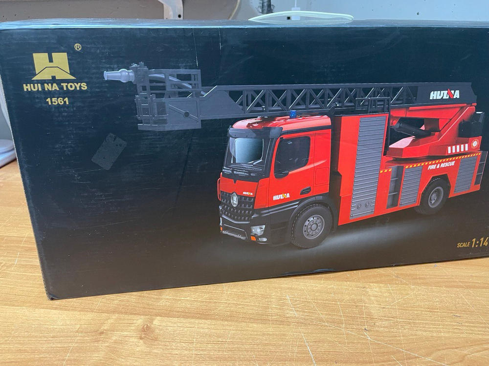 Радиоуправляемая пожарная машина-лестница HUI NA TOYS масштаб 1:14 2.4G - HN1561