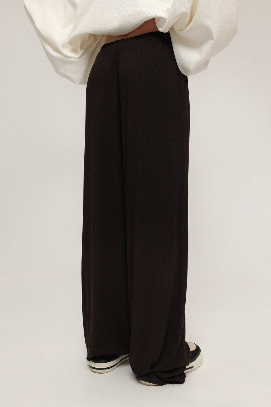 Брюки тонкие