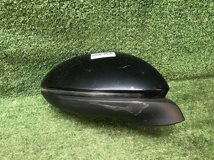 Крышка зеркала правая Porsche Cayenne 3 (17-нв)