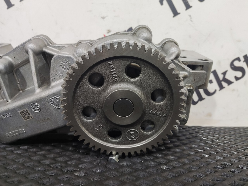 Насос масляный 2023г.