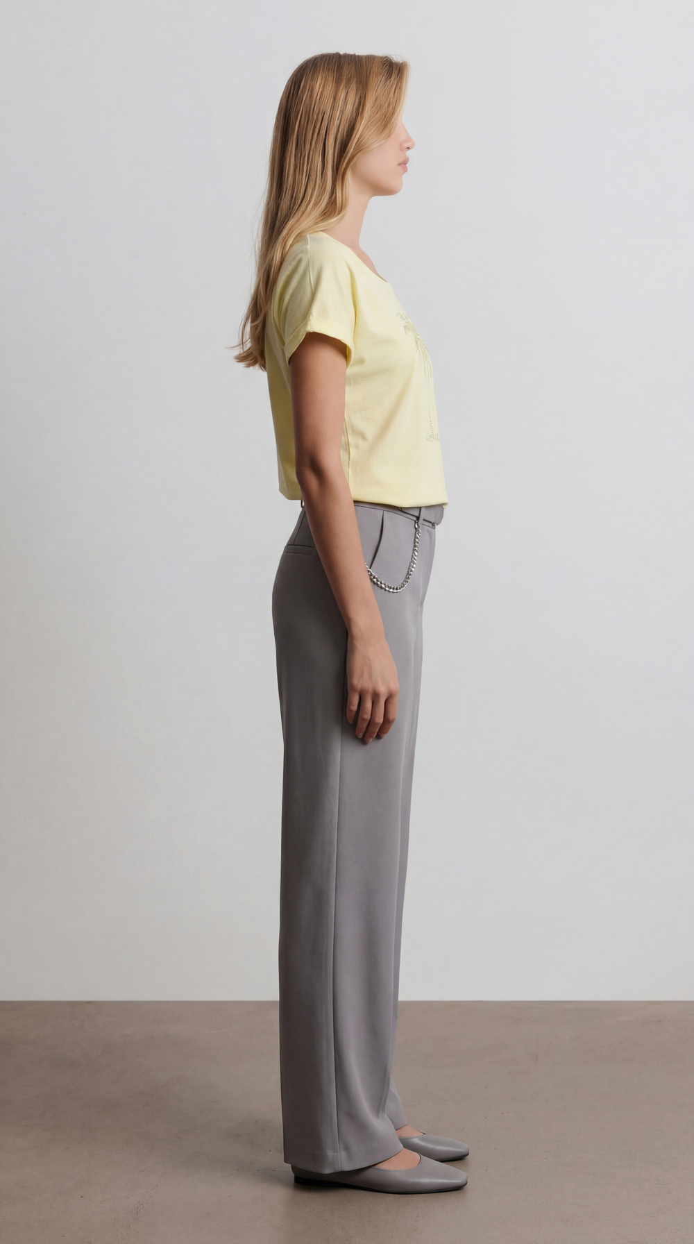 Футболка сливочная с принтом