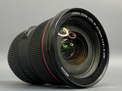 Canon 24-70mm 2.8L II USM С царапинами на линзе
