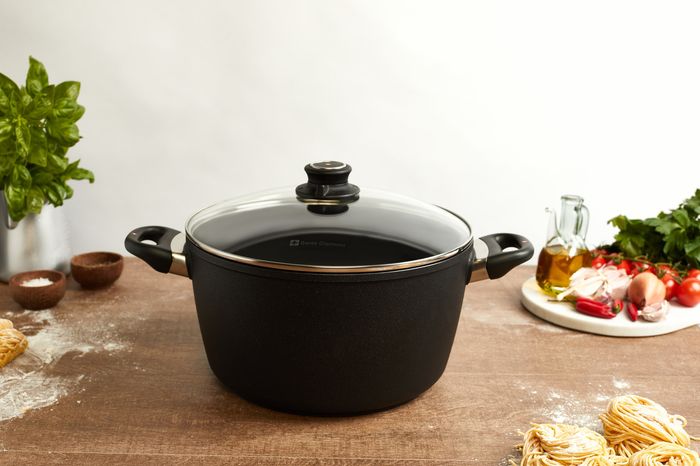 Кастрюли и ковши