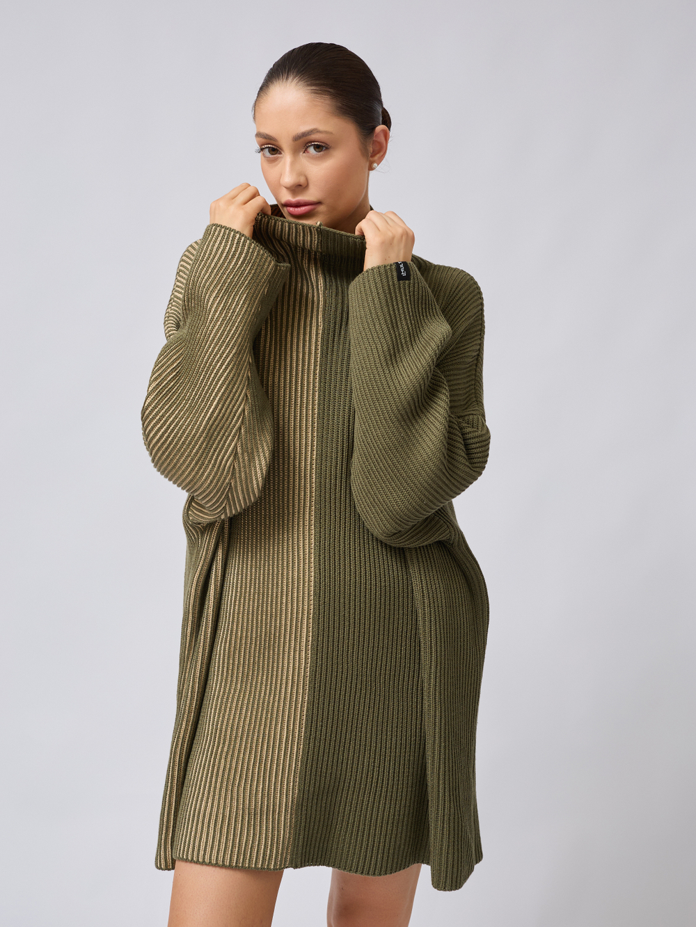 Свитер оверсайз двухцветный