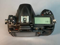 Nikon D300 Body 316.00 кадров, была произведена замена затвора на новый