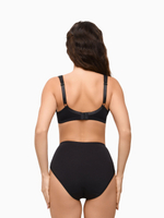 Бюстгальтер OIRO с чашками на спонже и на косточках Lily