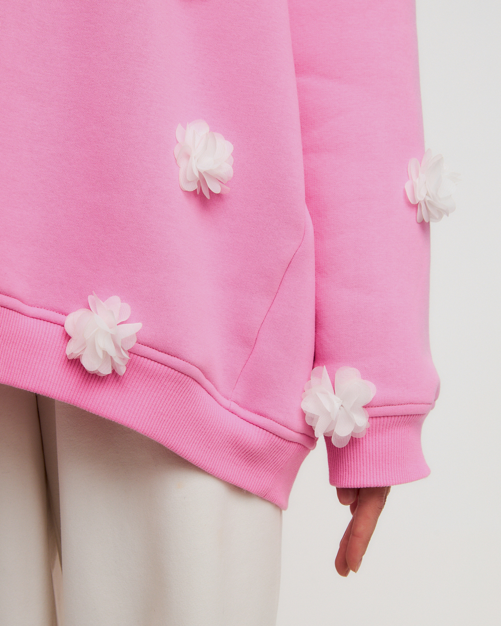 Свитшот oversize с вышивкой цветами