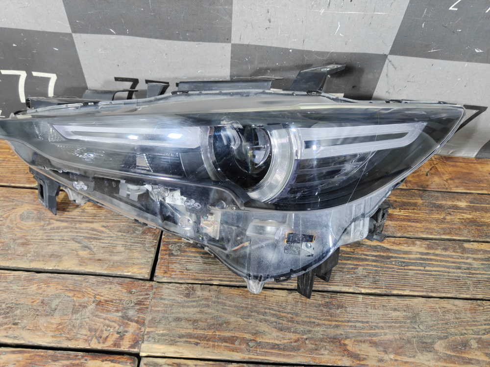 Фара левая LED Mazda CX-5 2 (KF) 17-нв Б/У Оригинал KB8P51041J