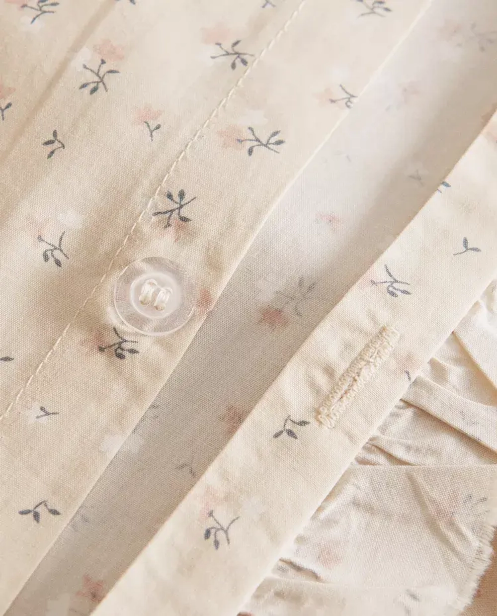 ZARA HOME ДЕТСКАЯ ПРОСТЫНЯ НА РЕЗИНКЕ С ЦВЕТОЧНЫМ ПРИНТОМ, РОЗОВЫЙ