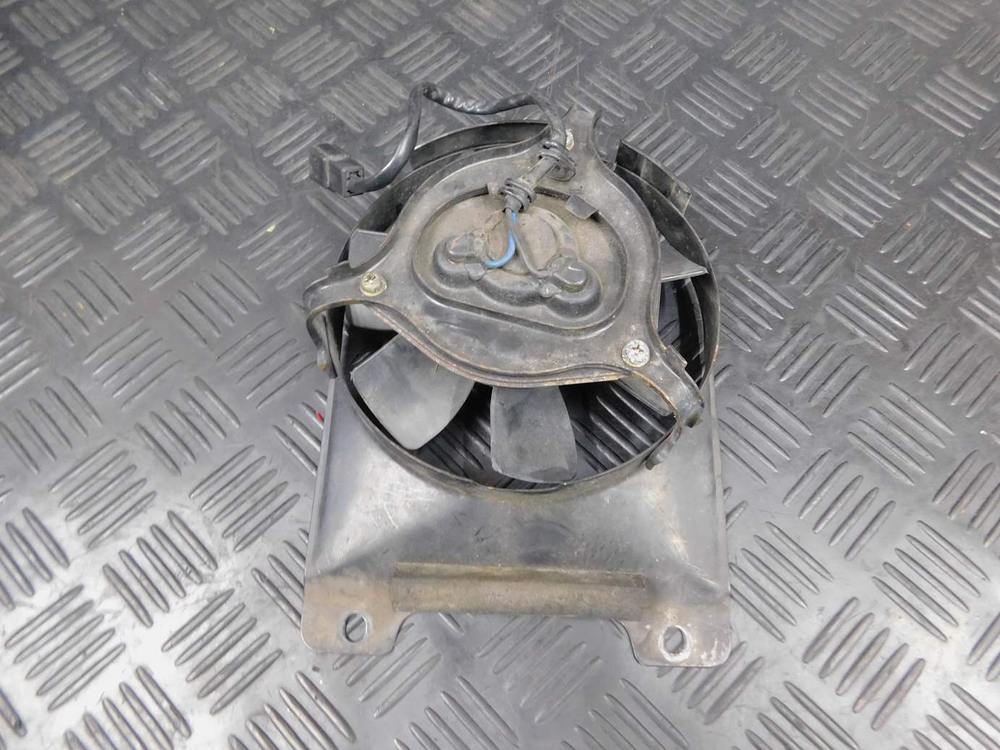 Вентилятор радиатора Yamaha TDM850 RN03J 2001