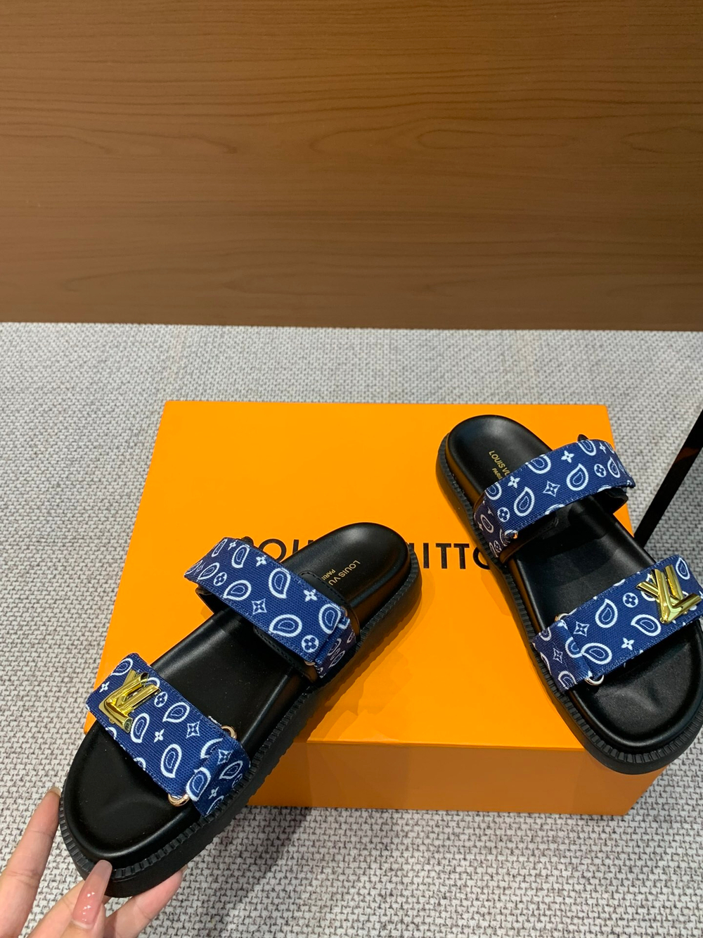 Louis Vuitton Bom Dia Flat Comfort Mule