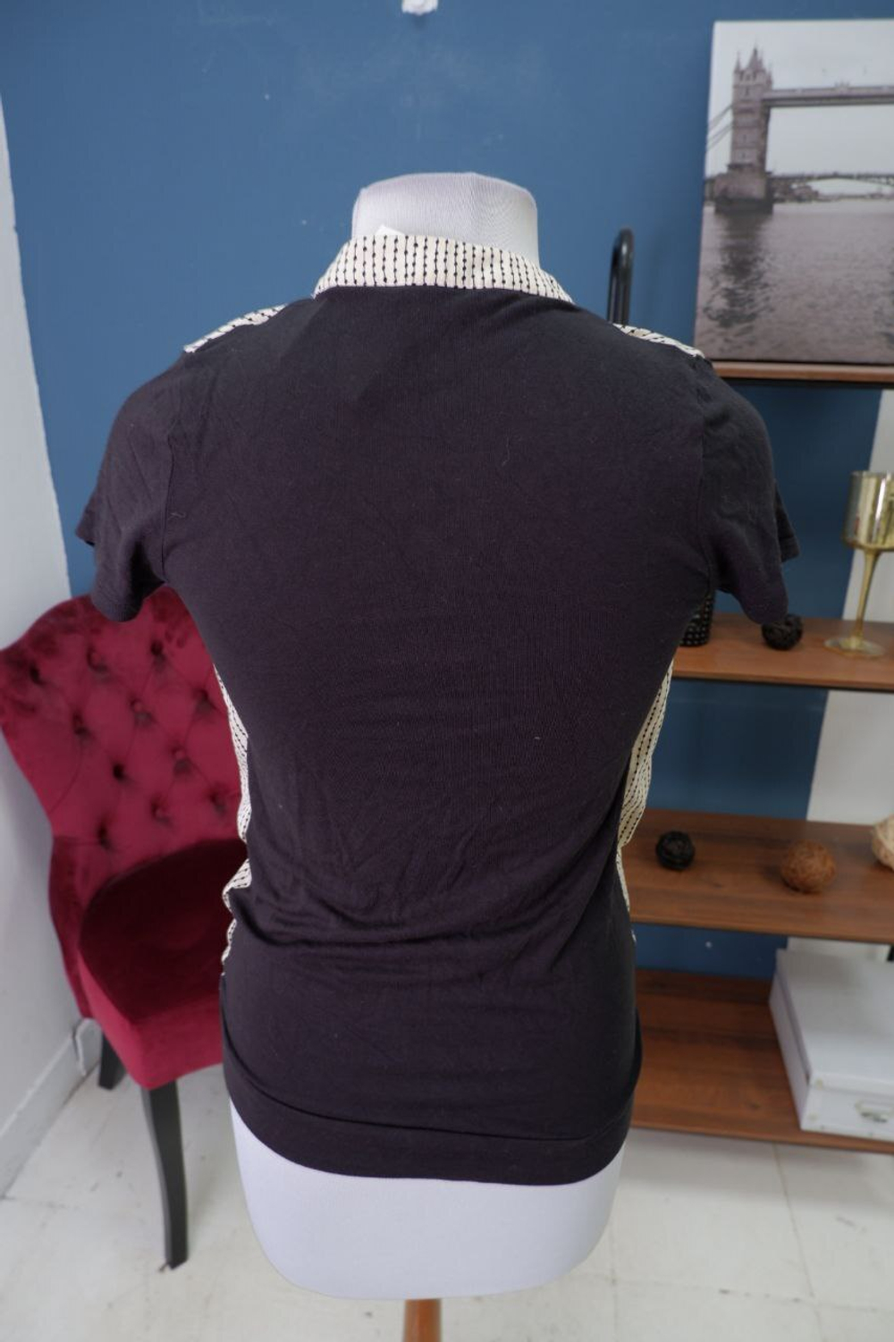 Футболка Esprit интересная 40 размер