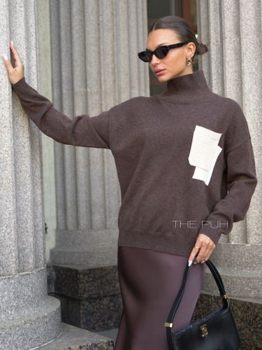 Коричневый шерстяной свитер с контрастным карманом