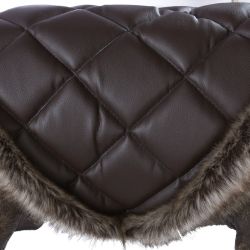 Садовая скульптура Сэр Винстон с накидкой