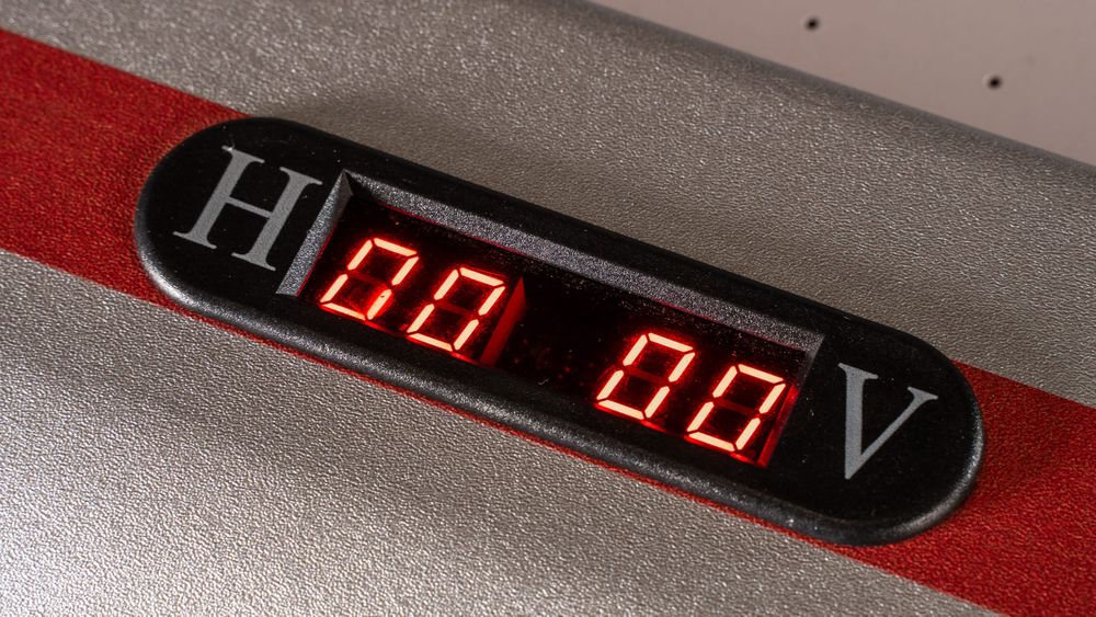 Игровой стол - аэрохоккей "Striker" 6 футов