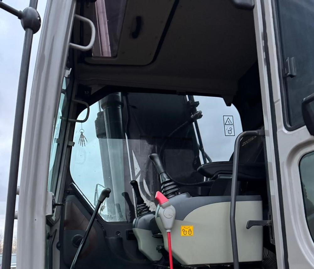 Zoomlion ZE215 Экскаватор ZE215E (Дизельный, 5,9 л, 152 л.с., АТ)