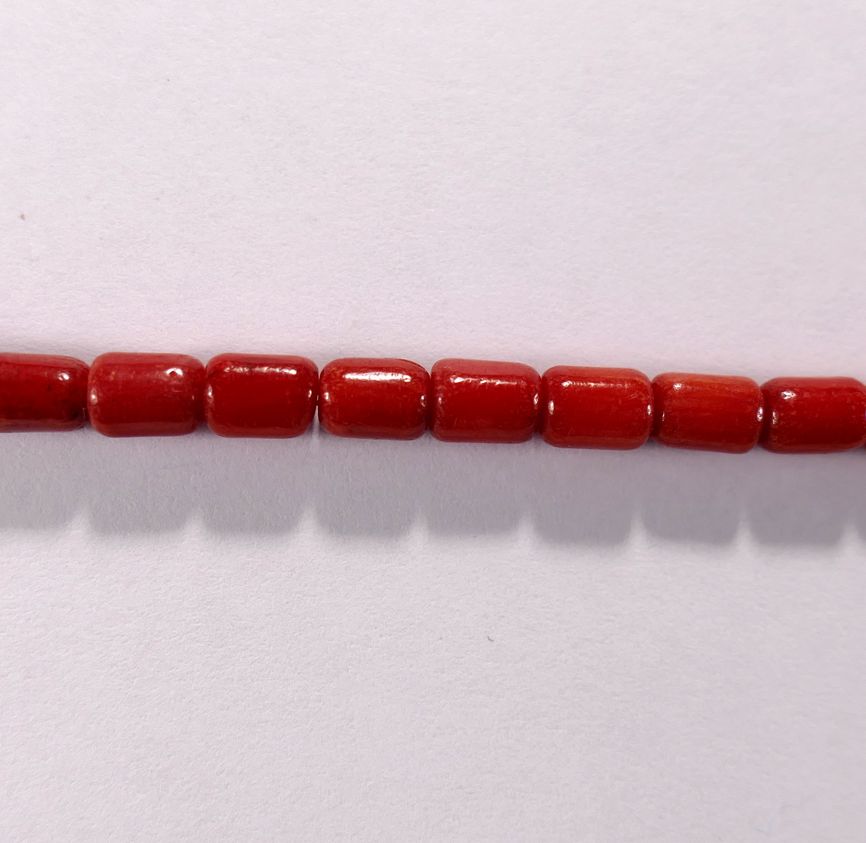Бусина из коралла красного, облагороженного, фигурная, 4x6 мм (цилиндр-бочонок, гладкая)