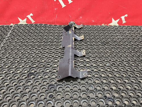 Кронштейн крыла левый 2020г