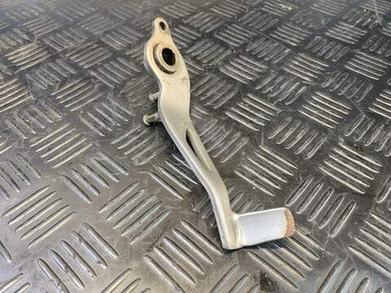 Лапка заднего тормоза Yamaha FZ1 Fazer RN17