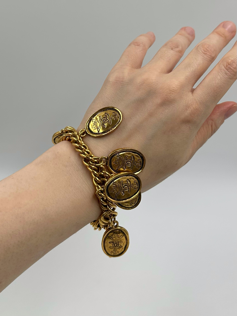 Браслет с подвесками Chanel