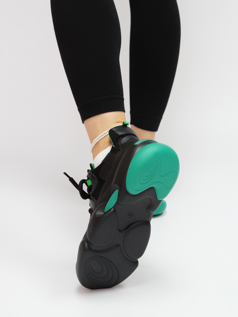 Кроссовки женские демимезонные