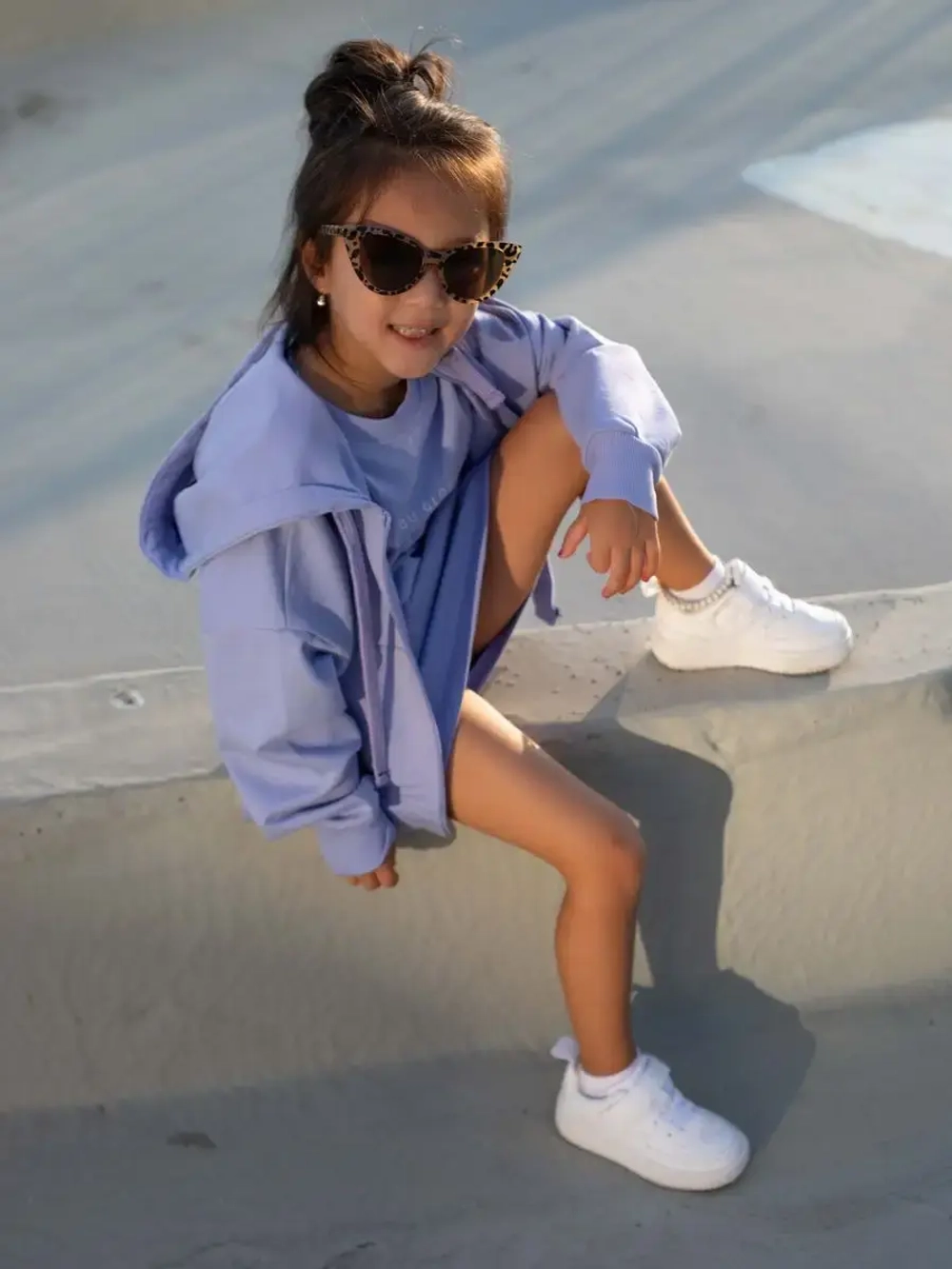 Костюм спортивный для девочки, худи, футболка и юбка