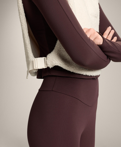 Oysho Жилет из искусственной овчины с капюшоном, экрю