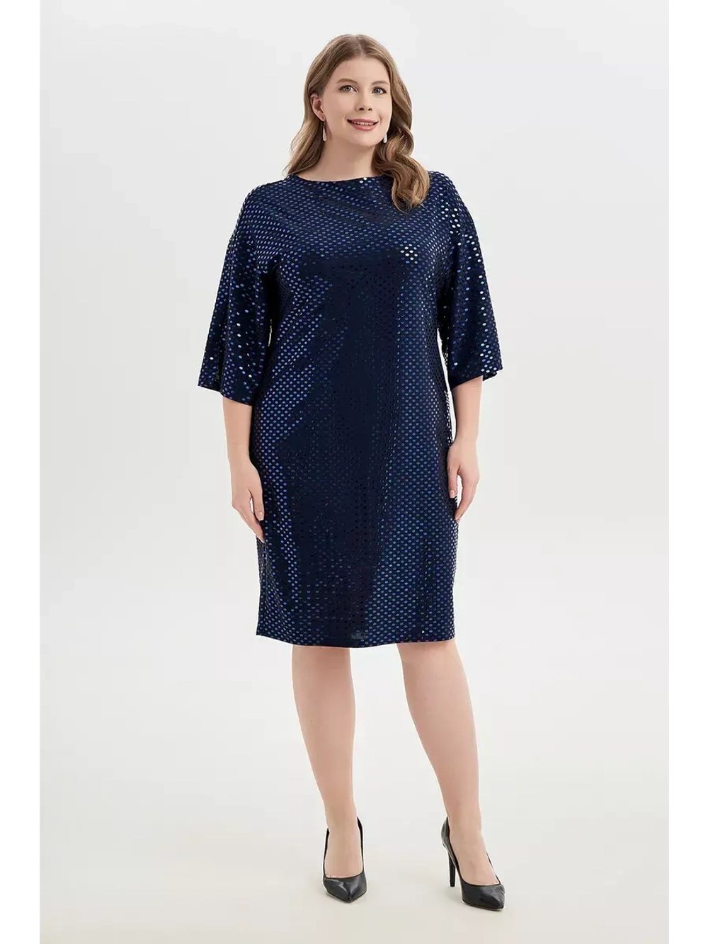 Платье короткое с пайетками