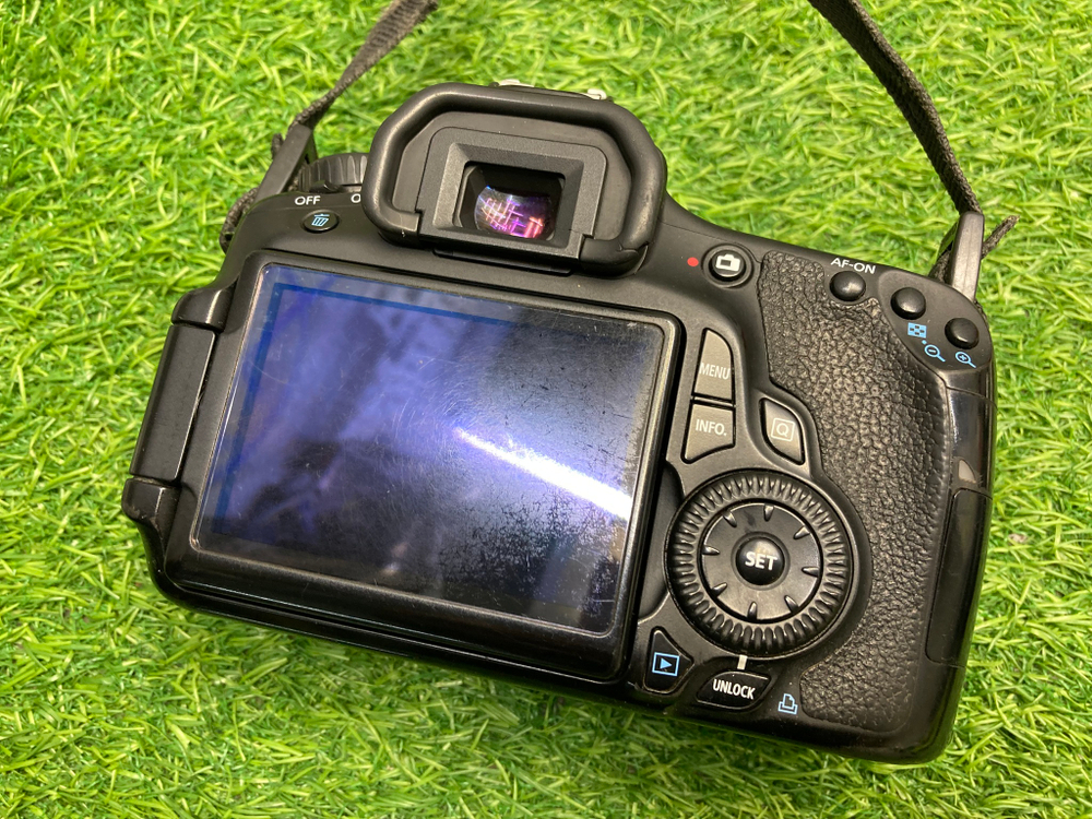 Canon EOS 60D С дефектом