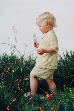 ZARA ШОРТЫ С ПРИНТОМ «ПАЛЬМЫ», ЗЕЛЕНОВАТЫЙ