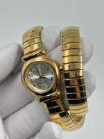 Часы на эластичном браслете