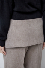 Баска из шерсти елочка бежевый/молочный