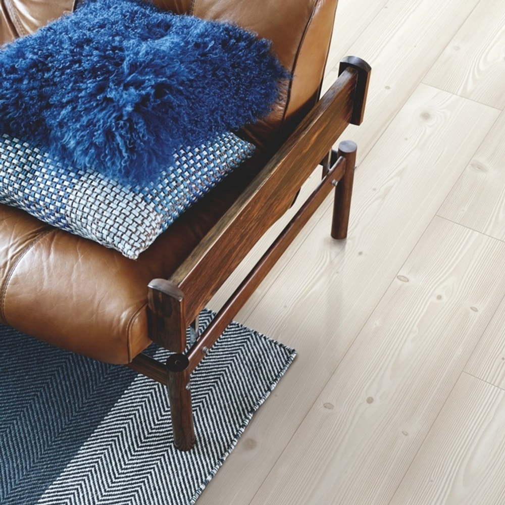 Ламинат Pergo Skara pro 9 мм L1251-03373 СОСТАРЕННАЯ БЕЛАЯ СОСНА 1.573 м2