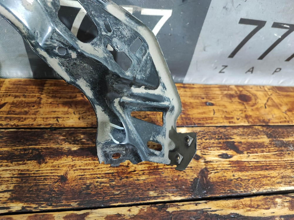 Кронштейн фары левый MINI Hatch (F55/F56)  Б/У Оригинал 51647301599