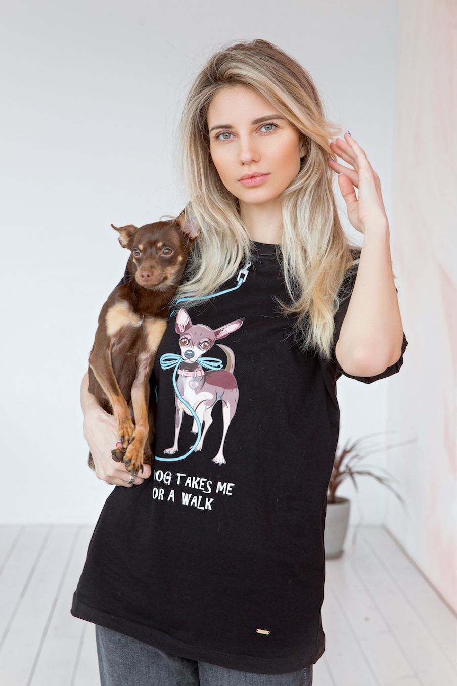 Black T-shirt with a dog