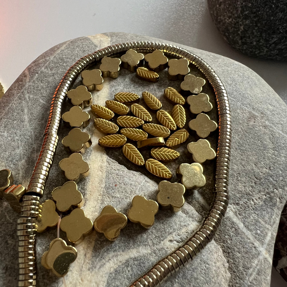 Гематин. Камни для изделий на заказ. Цена зависит от вида заказанного изделия