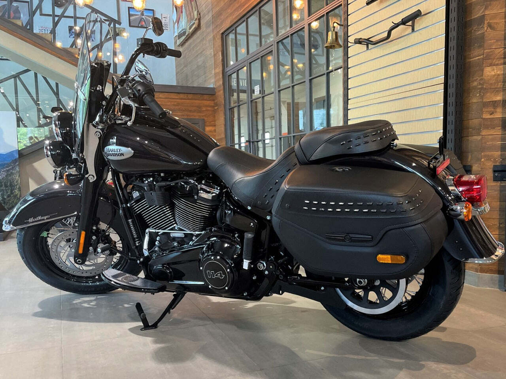 Harley-Davidson Heritage 114 Softail Black Jack Metallic (с НДС)