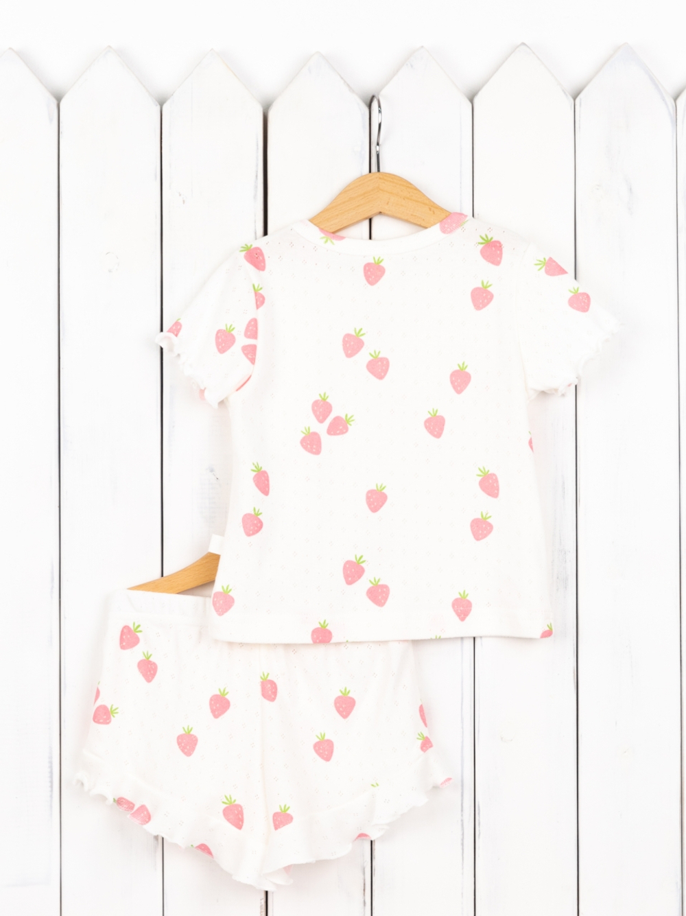 Пижама с шортиками Клубнички
