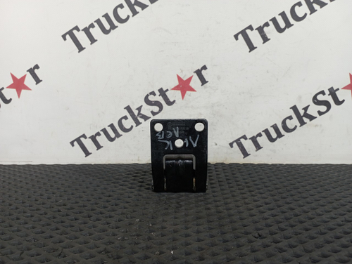 Петля крышки инструментального ящика 2023г.