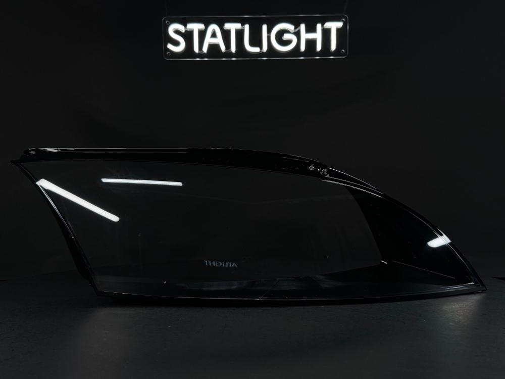 Правое стекло фары AUDI TT 2006-2014